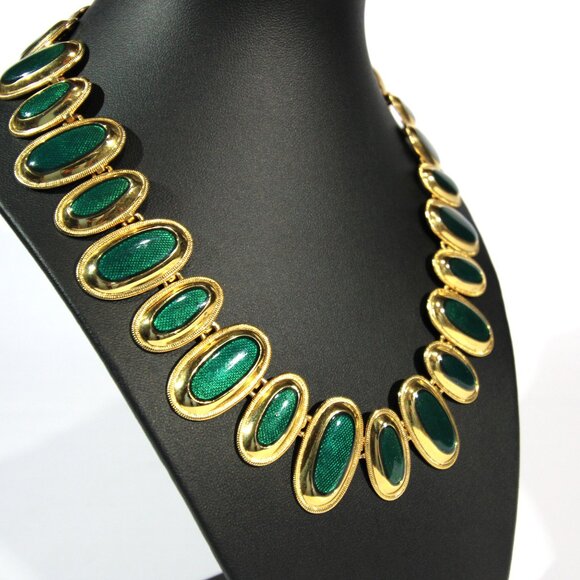 Vintage Courtney G Gold Tone with Green Enamel Necklace - Picture 8 of 11